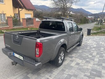 Prodám Nissan Navara D40 4x4 2,5 nafta 140 KW automat - 8