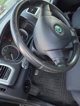 Škoda Fabia 2 1.6i 77kW Sportline - 8