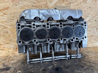 HLAVA MOTORU 5.0 TDI R070103373A - 8