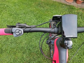 Horské elektrokolo Hill 8.4 W 16 - 8