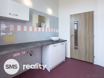 Krásný byt 2+kk k dlouhodobému pronájmu – kousek od centra O - 8
