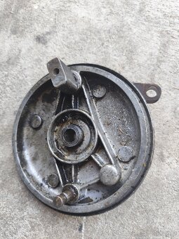 Štít brzdový Jawa Pionýr - 8