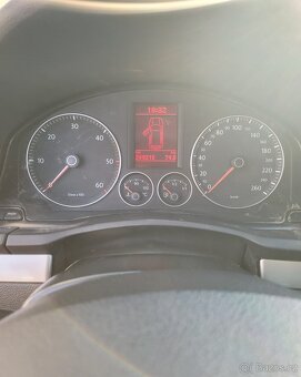 Volkswagen Golf V 1.9TDI Comfortline 77kw 3dv 2008 - 8