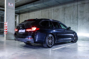BMW 530d xDrive Touring Facelift M paket 2022, ťažné, DPH - 8