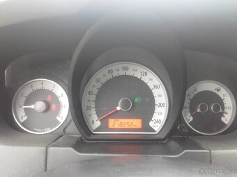 Prodám Kia Ceed 1,6 i, rok 2007 - 8