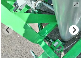Sazeč brambor s přihnojováním Bomet - 8