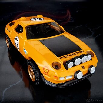 Hot Wheels Elite 64 Porsche 928 Safari - 8
