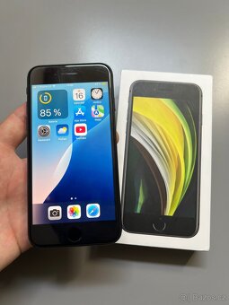iPhone SE 2020, 64 GB, černý – pěkný stav - 8