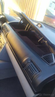 Ford Galaxy 2.3i 107kW, 7 míst - 8