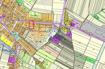 Prodej pozemku se stavebním povolením na hezkém a klidném mí - 8