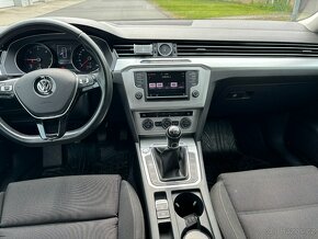 Volkswagen Passat - 8