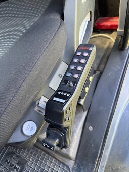 Kamion MAN 18.340 4x2 BB EURO 5 hákový nosič kontejnerů - 8