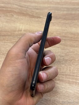iPhone 7 32GB (nová baterie) - 8