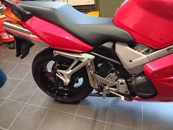 Honda vfr 800 2004 CZ 29 tis. - 8
