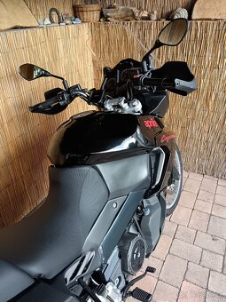 Motonadily aprilia etv1000 2007 top dily stav - 8