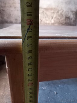 Dreveny jidelni stul - 8