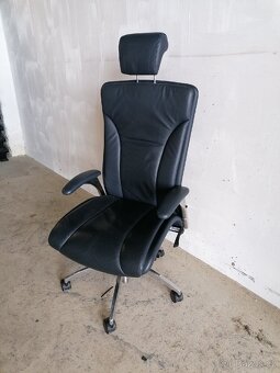 Kožené kancelářské křeslo - 8