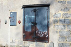 Prodám zděnou garáž na Kladně. - 8