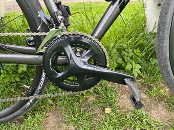 Kolo silniční / Gravel Giant Contend AR - 8