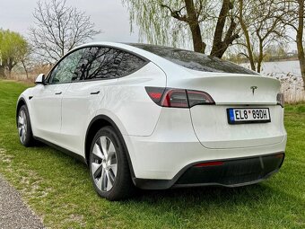 Tesla model Y SR RWD 2024 ODPOČET DPH najeto 15 tis.km - 8