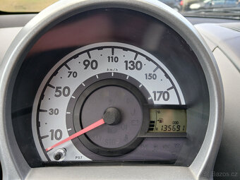 Peugeot 107, 1,0 - 8
