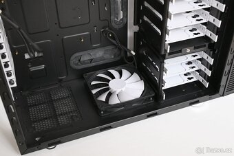 Fractal Design Define R4 - opravdu velmi pěkná - 8