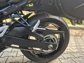 Suzuki GSR 750 - TOP STAV + VÝBAVA - 12 000 KM 123.000,- Kč - 8
