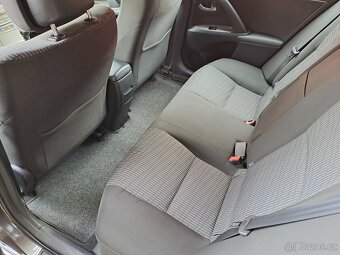 Toyota Avensis 1.8 VVTI Velmi pěkný - 8