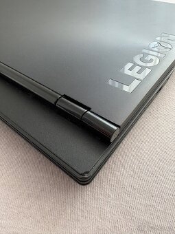 herní notebook Lenovo Legion - 8