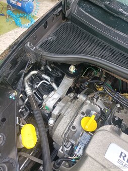 Prodám Clio sport 2.0. 145 kW - 8