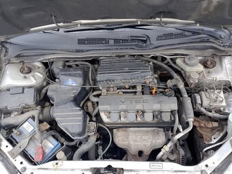 Honda Civic1.6VTEC 81kw klimatizace - 8