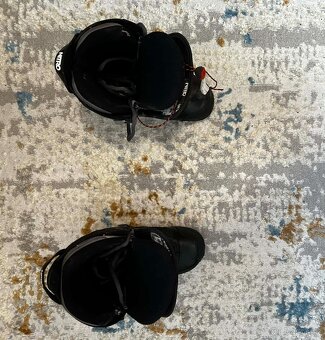 Snowboard STUF - Symbol 145 + vázáni STUF - Matrix; Boty Nit - 8