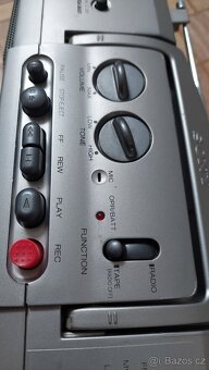 Rádio kazetak SONY - 8
