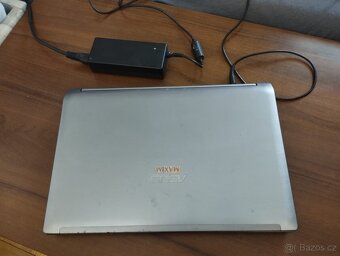 Notebook ASUS N53S - 8