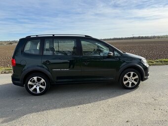 VW Touran 2.0TDi 103kw,ALU,tažné,webasto,pano,7mist - 8