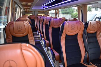 Mercedes Sprinter 519 CDI XXL | V6 | 20+1míst - 8