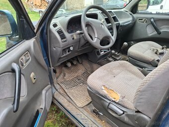 Nissan Terrano 4x4 - 8