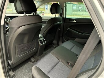 Hyundai Tucson 2.0CRDi 100kW 4x4 ČR 1MAJ NAVI DPH TAŽNÉ - 8