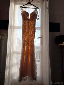 Svatební šaty s rozparkem - 8