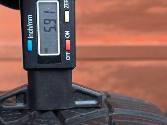 Zimní Continental 205/55/16 - 8