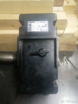 Vypínač J7K 50A 82 - 8