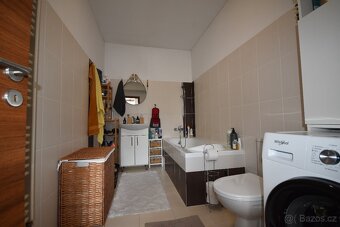 Pronájem podkrovního bytu na lukrativním místě v Jeseníku. - 8
