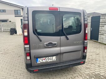 RENAULT TRAFIC BUS 9 MIEST - 8