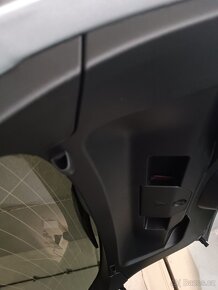 Peugeot 2008 vnitřní výplň víka kufru 5 dveří - 8