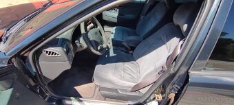 Volvo V40 1.8 - 8