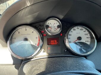 Peugeot 207 CC 1.6 HDi – 80 kW RW. 2007 - 8