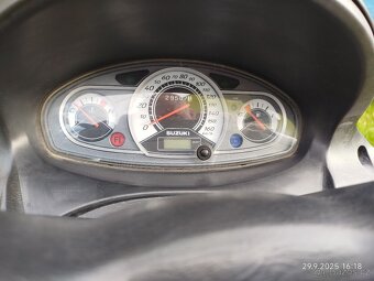Suzuki Burgman 200 - 8