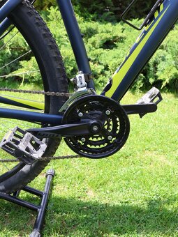 SPECIALIZED ROCKHOPPER - 8