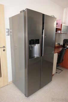 Americká chladnička LG - 8