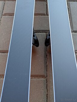 Prémiové švýcarské lyže AK RED, 175cm, 22/23 - 8